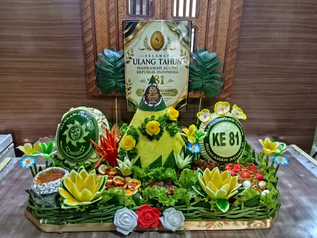 Tumpeng HUT Mahkamah Agung